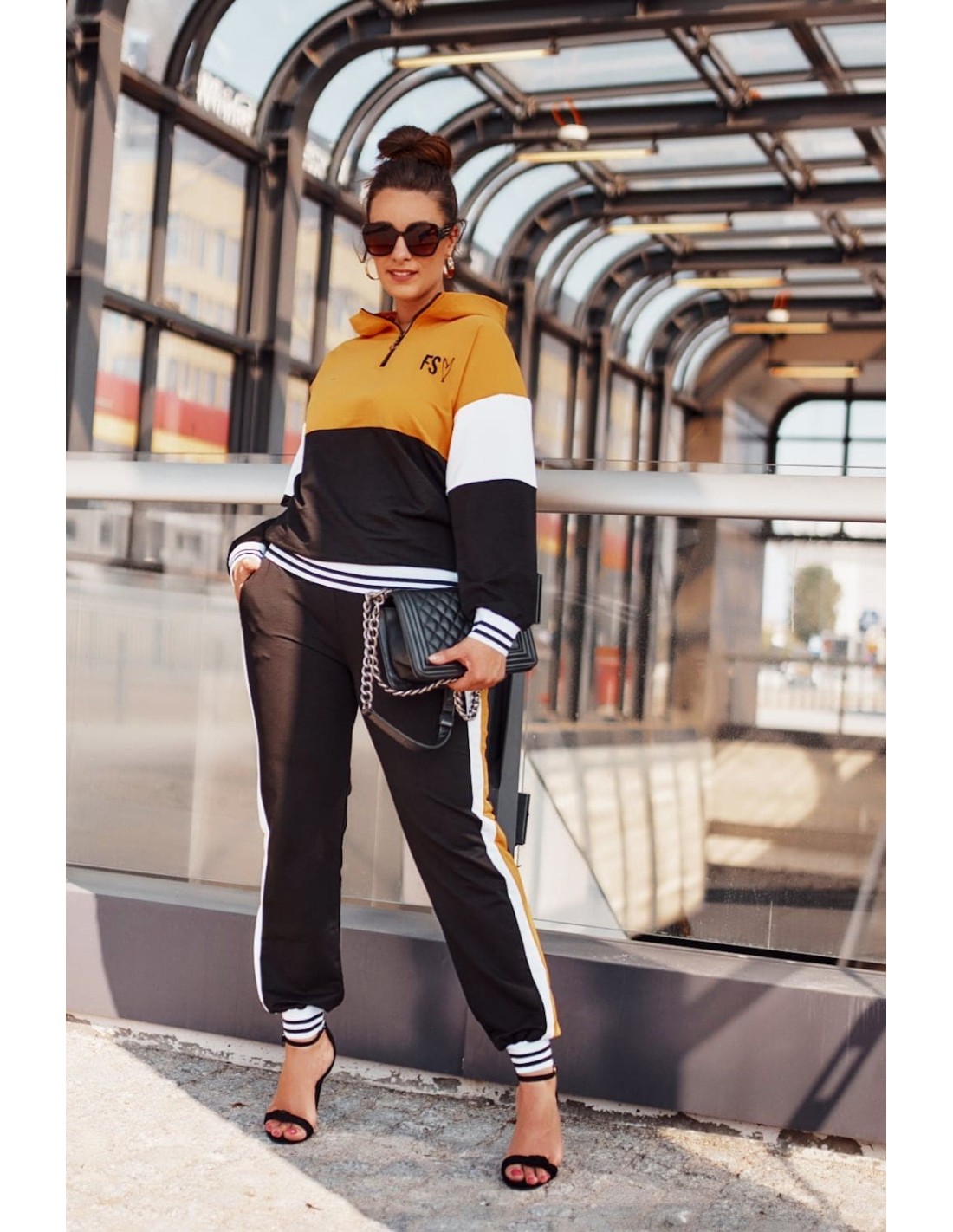 Women\'s sports set with a hood, mustard FI599 - Online store - Boutique